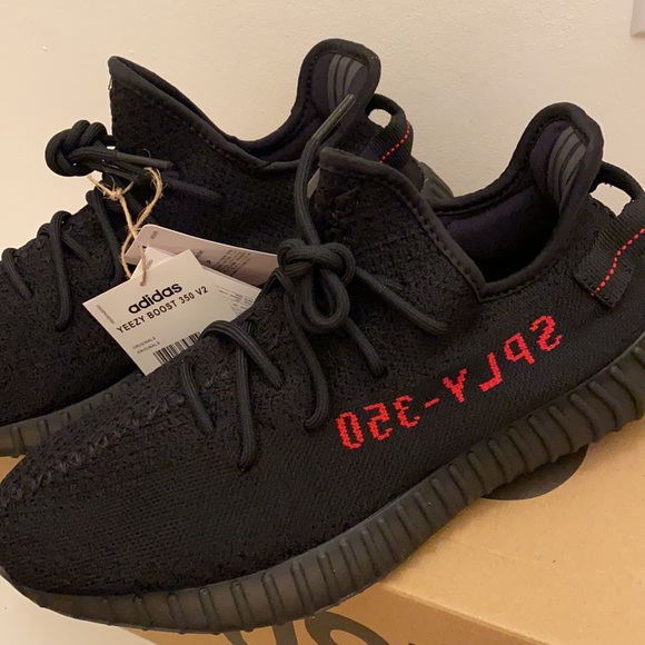 Adidas Yeezy boost 350 v2 black with red writing - Picture 3 of 9